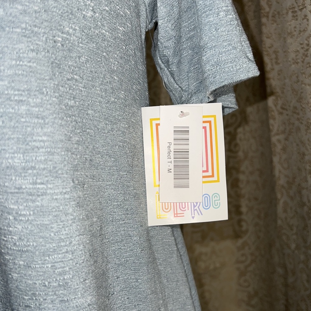 NWT! LulaRoe Perfect Tee, Medium, Light Blue/heathered light slate gray. - Picture 3 of 3